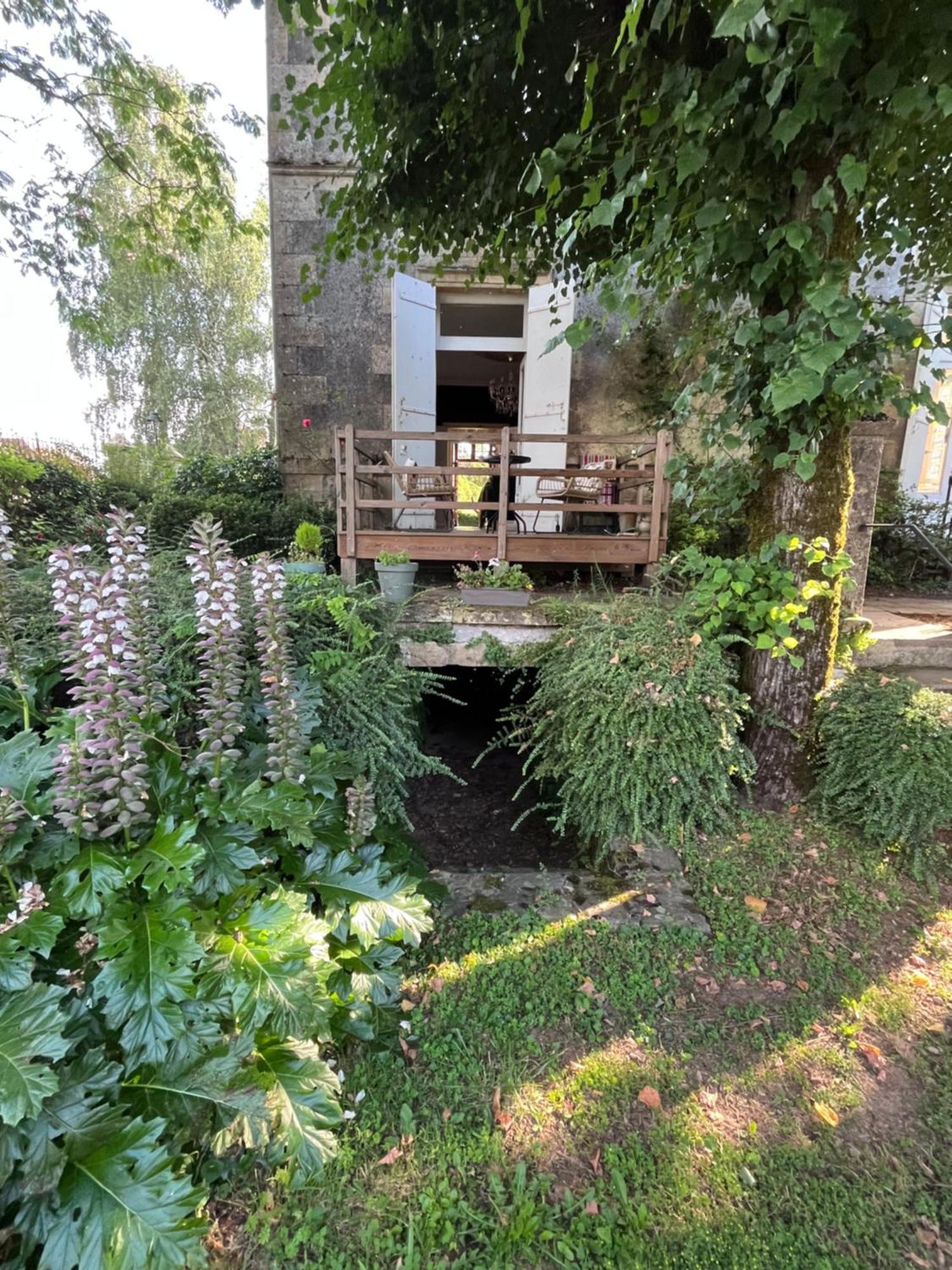 Bed and Breakfast Maison De Mags & Mags Lanouaille Exterior foto